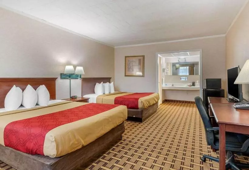 فندق Rodeway Inn Mystic