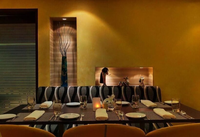 호텔 Royalton Hyderabad Abids