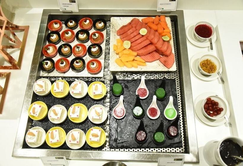 호텔 Royalton Hyderabad Abids