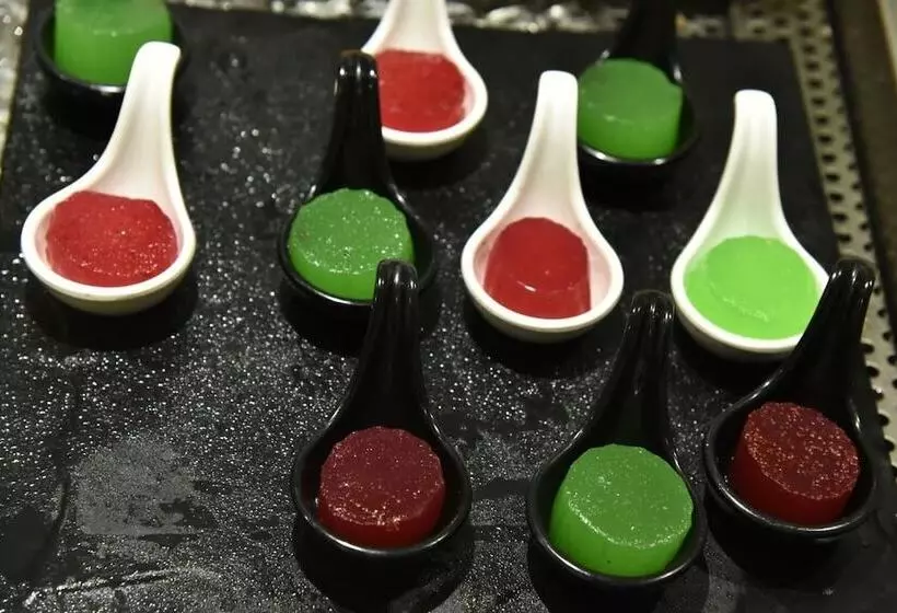 호텔 Royalton Hyderabad Abids