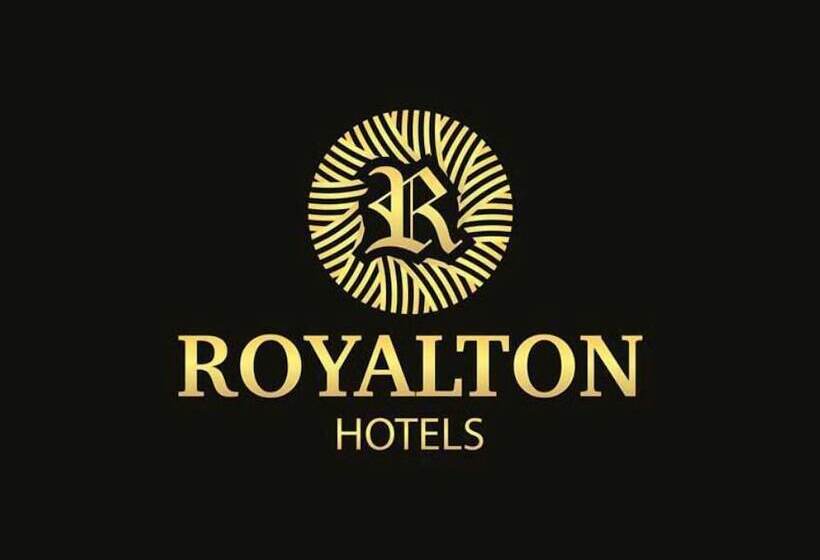 호텔 Royalton Hyderabad Abids