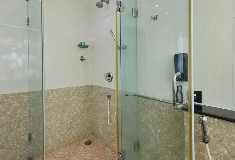 호텔 Royalton Hyderabad Abids