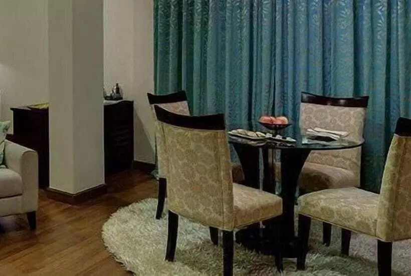 호텔 Royalton Hyderabad Abids