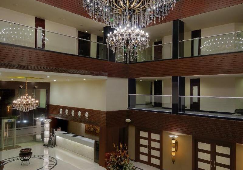 호텔 Royalton Hyderabad Abids