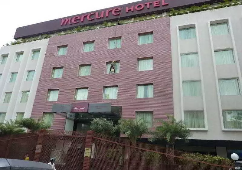 호텔 Royalton Hyderabad Abids