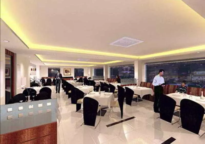 호텔 Royalton Hyderabad Abids