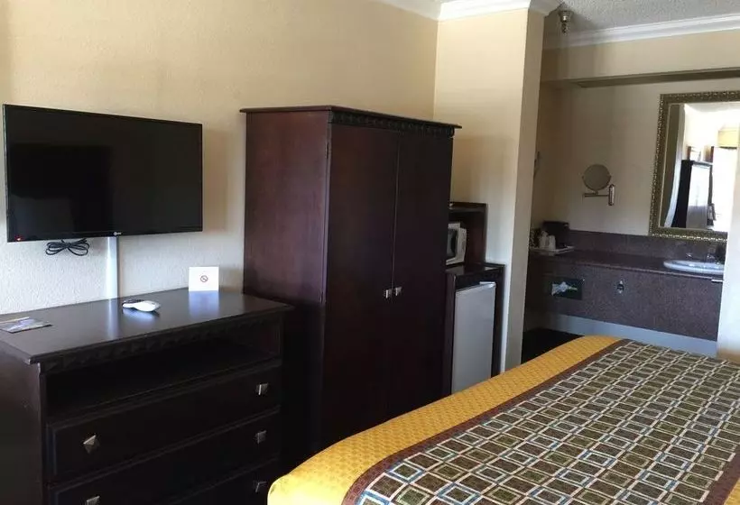 호텔 Travelodge By Wyndham Chatsworth