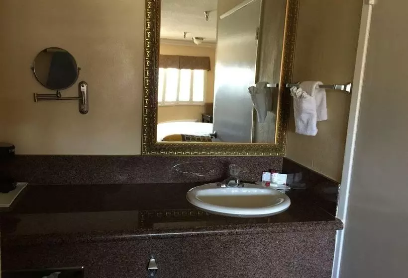 호텔 Travelodge By Wyndham Chatsworth