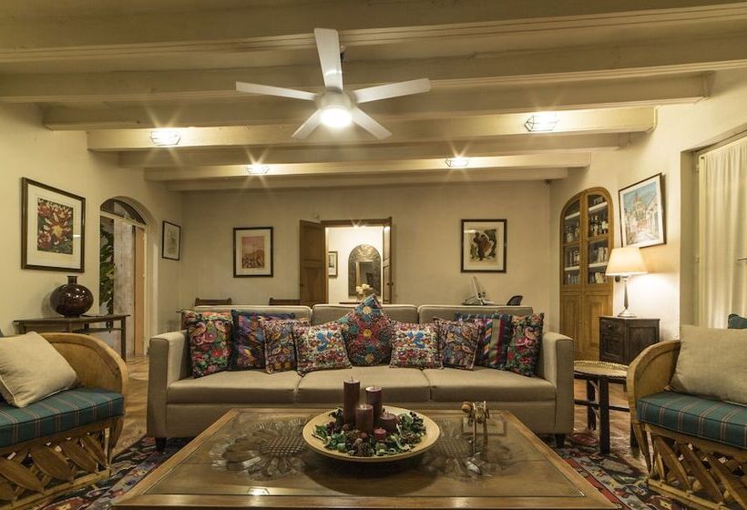 هتل Villa Mirasol