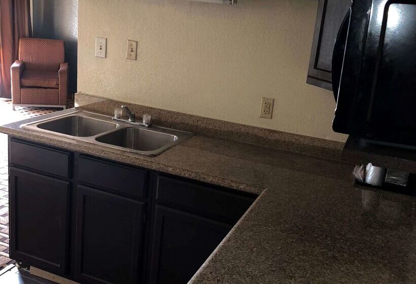 Surestay Plus Hotel By Best Western San Antonio North