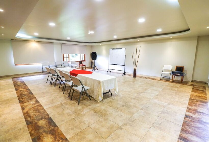 酒店 Kapari Natural Lodge & Spa