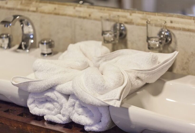 酒店 Kapari Natural Lodge & Spa