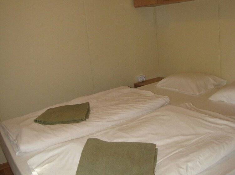 Hotel Balatontourist Füred Kemping&üdülőfalu