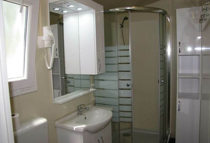 Hotel Balatontourist Füred Kemping&üdülőfalu