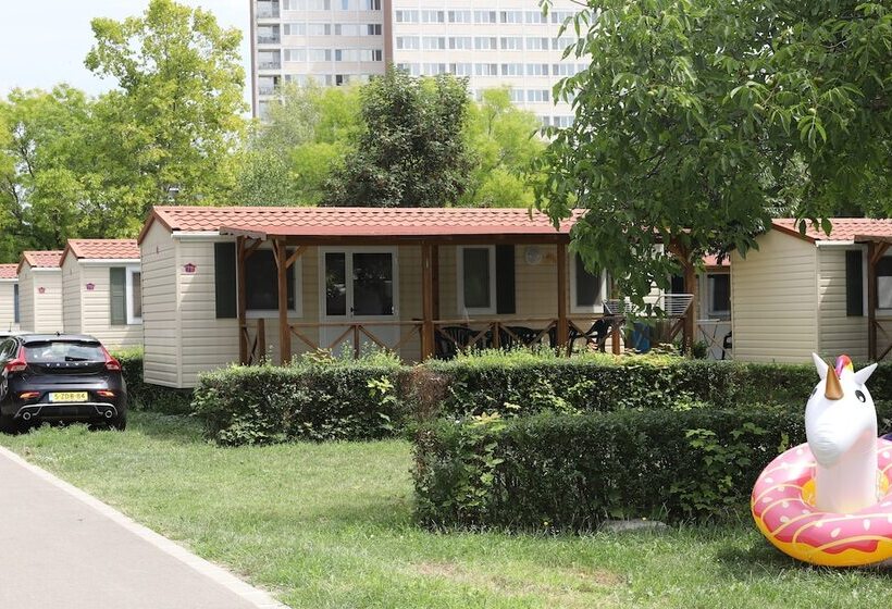 酒店 Balatontourist Füred Kemping&üdülőfalu