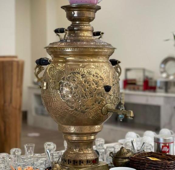 هتل Grand Tourist