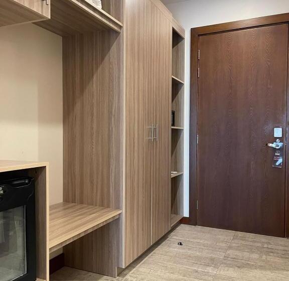 هتل Grand Tourist