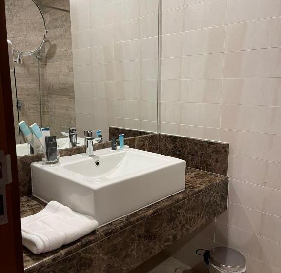 هتل Grand Tourist