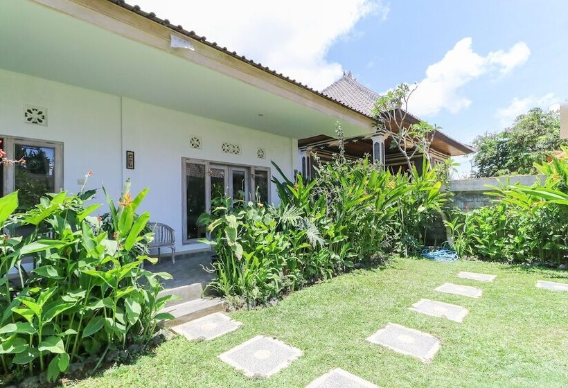 בית מלון כפרי Karan Homestay Canggu