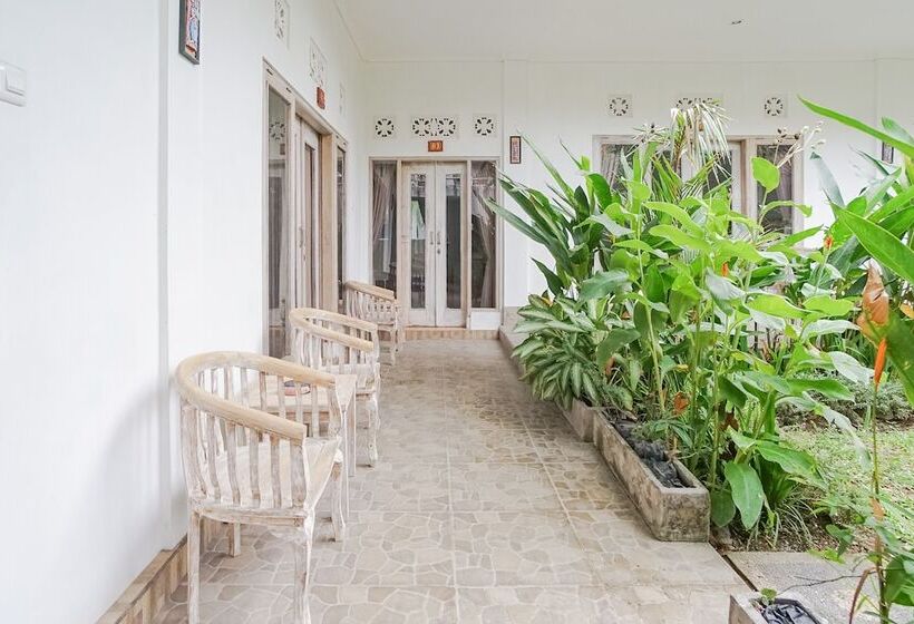 בית מלון כפרי Karan Homestay Canggu