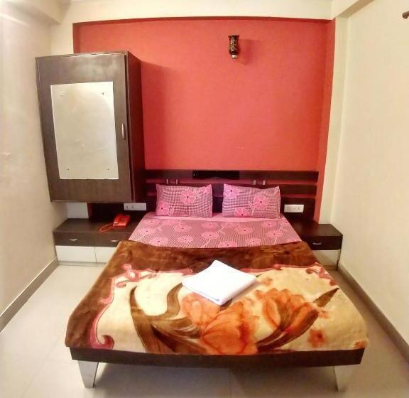 בית מלון כפרי Panna Palace Guest House