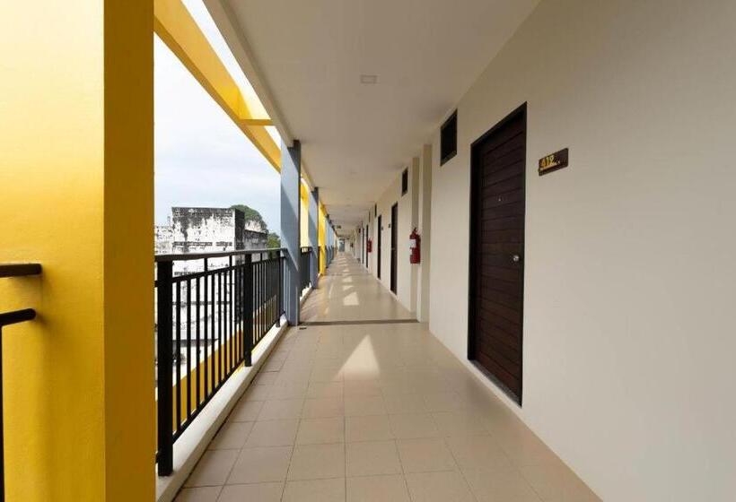 هتل The Nest Krabi