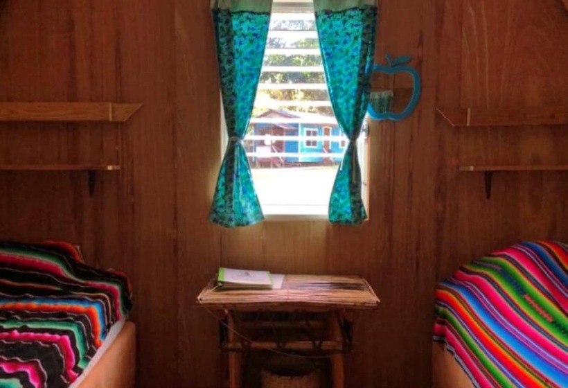 فندق T.r.e.e.s Research Center And Eco Lodge