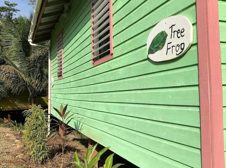 فندق T.r.e.e.s Research Center And Eco Lodge