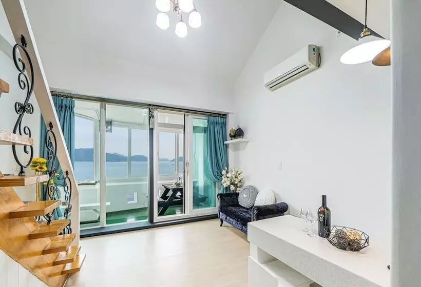 Namhae Opera House Pension