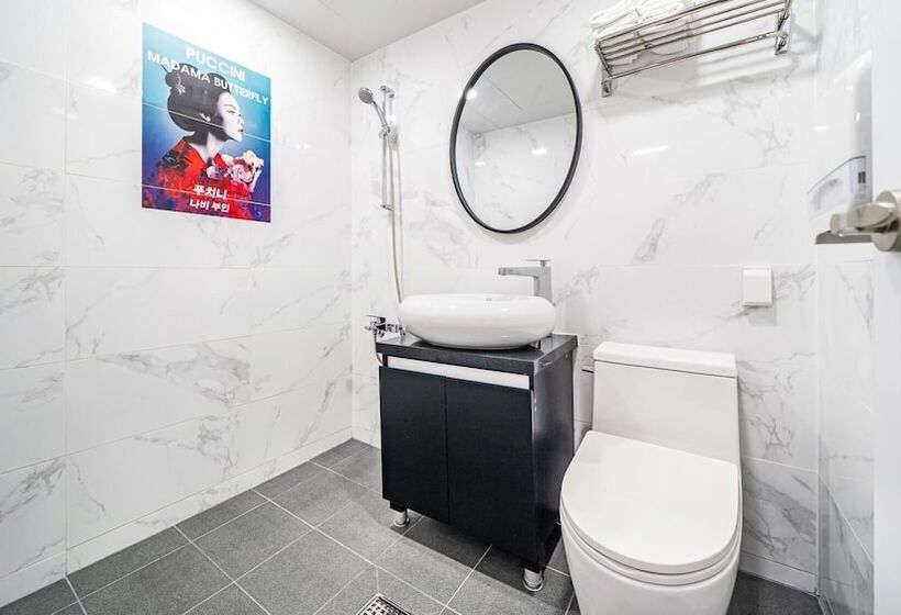 Namhae Opera House Pension