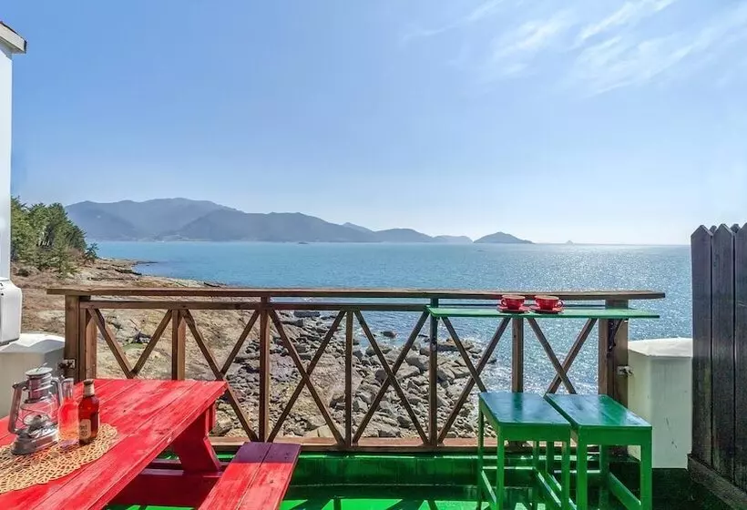 Namhae Opera House Pension