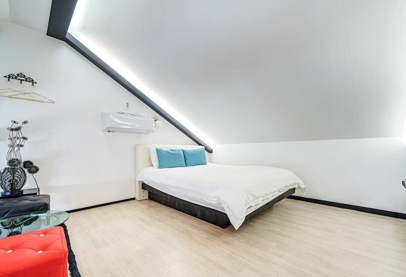 Namhae Opera House Pension