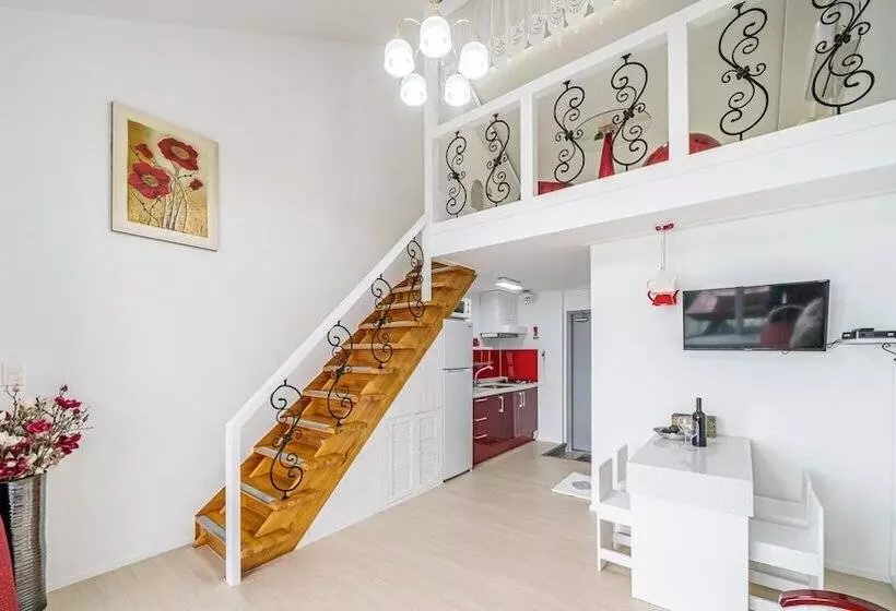 Namhae Opera House Pension