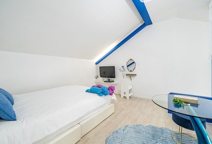 Namhae Opera House Pension