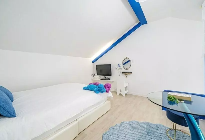 Namhae Opera House Pension