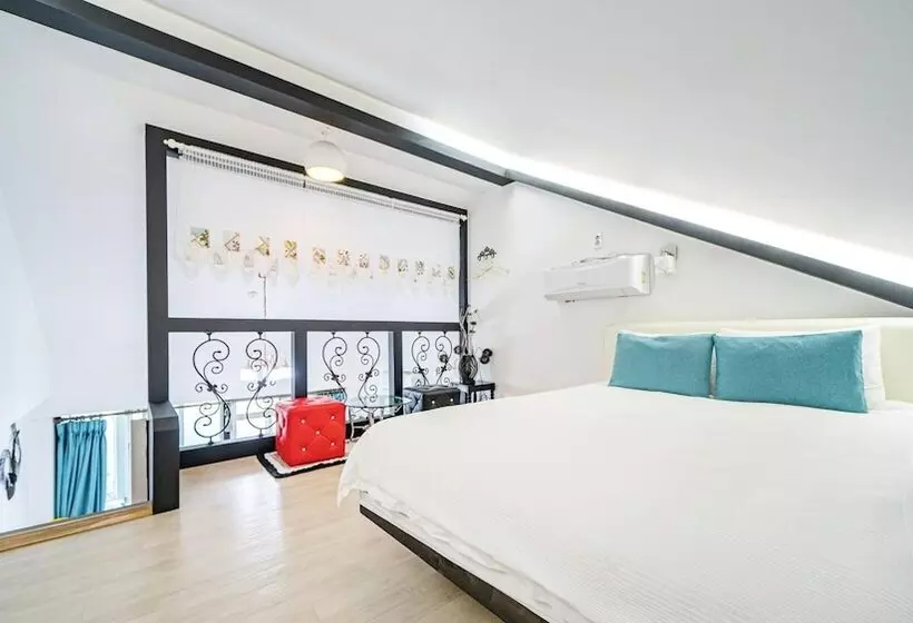 Namhae Opera House Pension