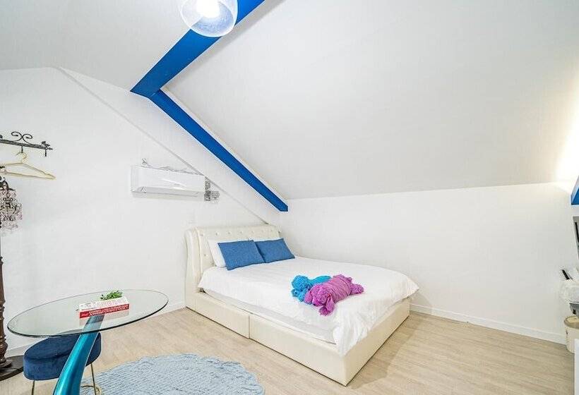 Namhae Opera House Pension