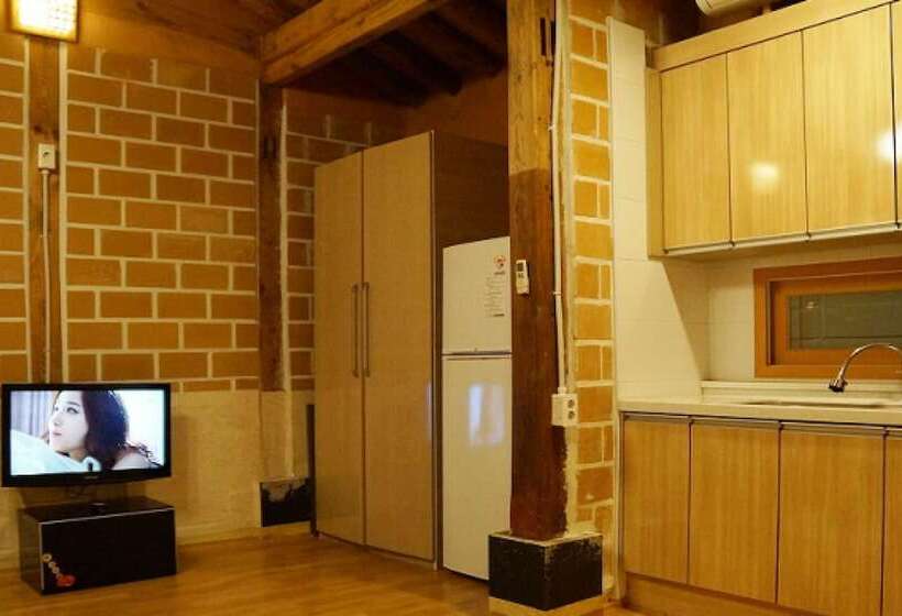 Taean Gomseom Hwangto Pension