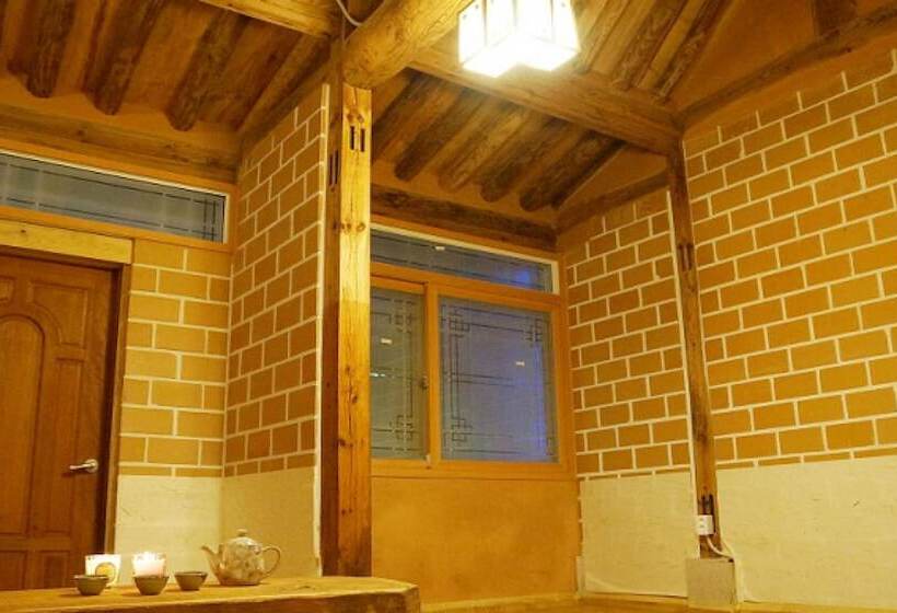 Taean Gomseom Hwangto Pension