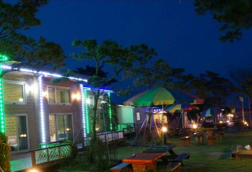 Taean Gomseom Hwangto Pension