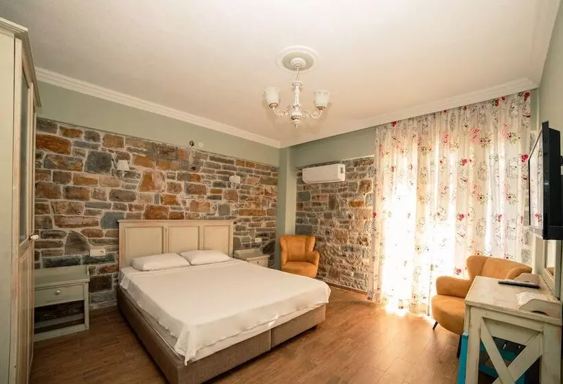 Yakamoz Otel