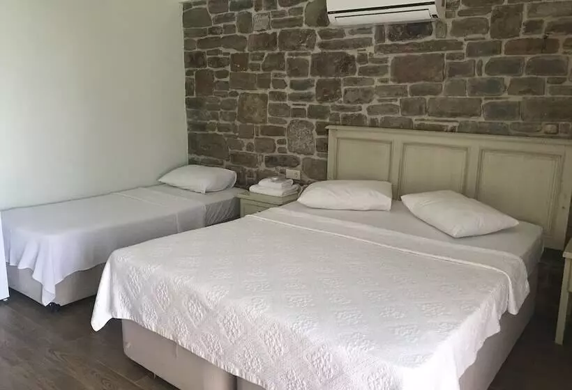 Yakamoz Otel