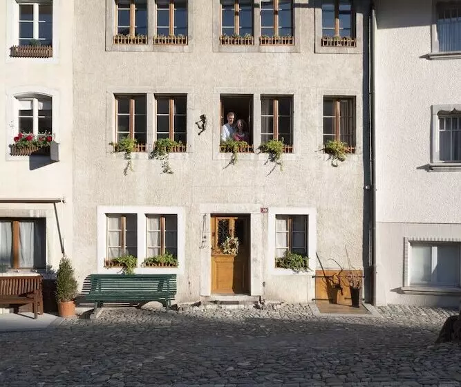 Hotelli Au Soleil De Gruyères Chez Chantal