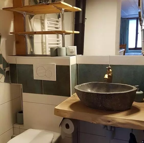 Hotelli Au Soleil De Gruyères Chez Chantal