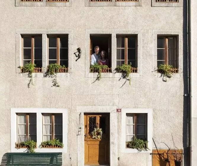 Hotelli Au Soleil De Gruyères Chez Chantal