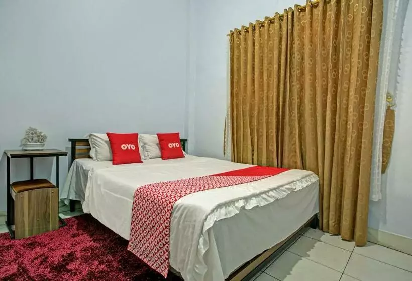 ホテル Oyo 3757 Mahkota Syariah Guesthouse