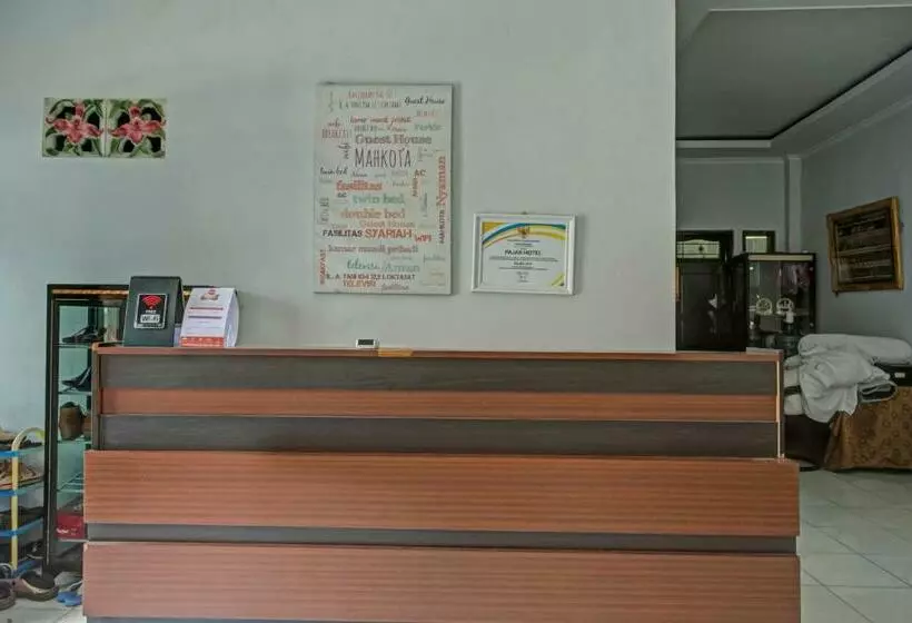 ホテル Oyo 3757 Mahkota Syariah Guesthouse