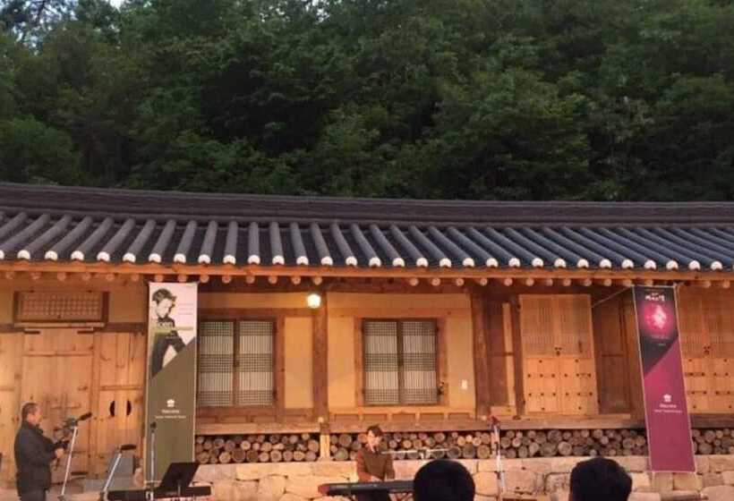 酒店 Youngcheon Gwiaegotaek Hanok Pension