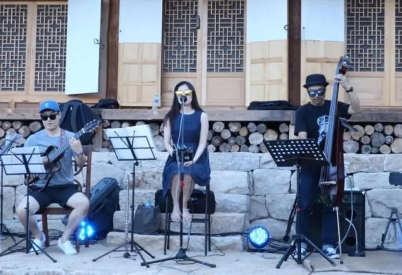 Hotelli Youngcheon Gwiaegotaek Hanok Pension