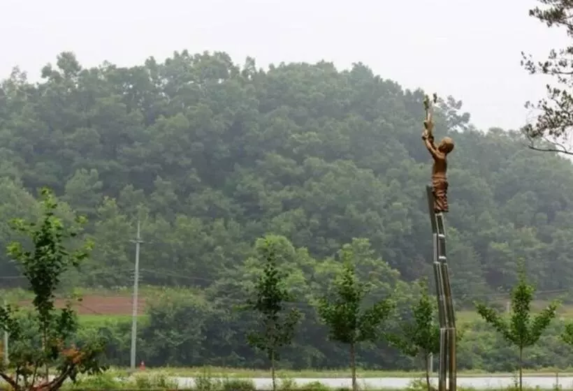 Hotelli Youngcheon Gwiaegotaek Hanok Pension